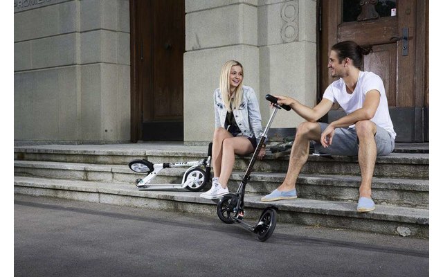 Micro Zwarte/Witte Opvouwbare Scooter Wit
