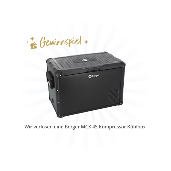 Schwarze Berger MCX 45 Kompressor Kühlbox, blauer Strahlenhintergrund, goldener Schriftzug "Gewinnspiel" mit Geschenk-Icon oben links, weißes abgerundetes Textfeld mit dem Satz "Wir verlosen eine Berger MCX 45 Kompressor Kühlbox"