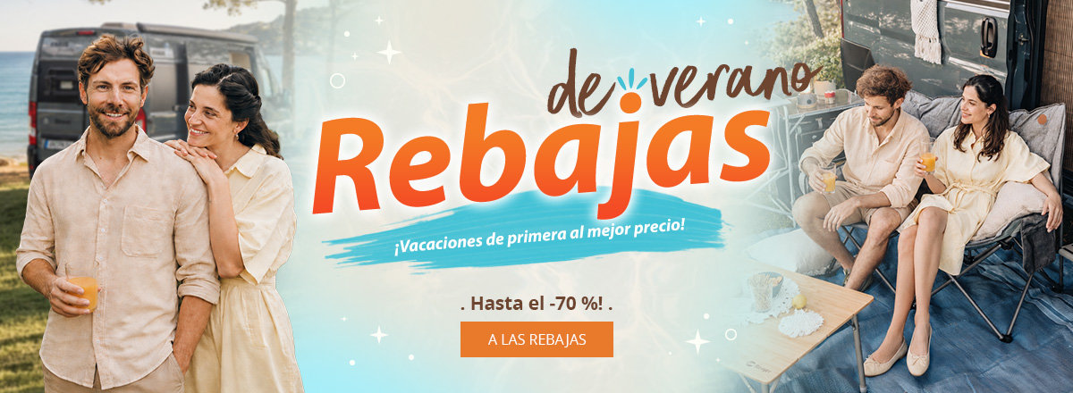 Banner con texto central naranja-azul "Soldes d'été" y textos en francés más pequeños; a la izquierda un hombre con bebida y una mujer; a la derecha una pareja sentada en los escalones de una autocaravana, al fondo autocaravana y silla plegable