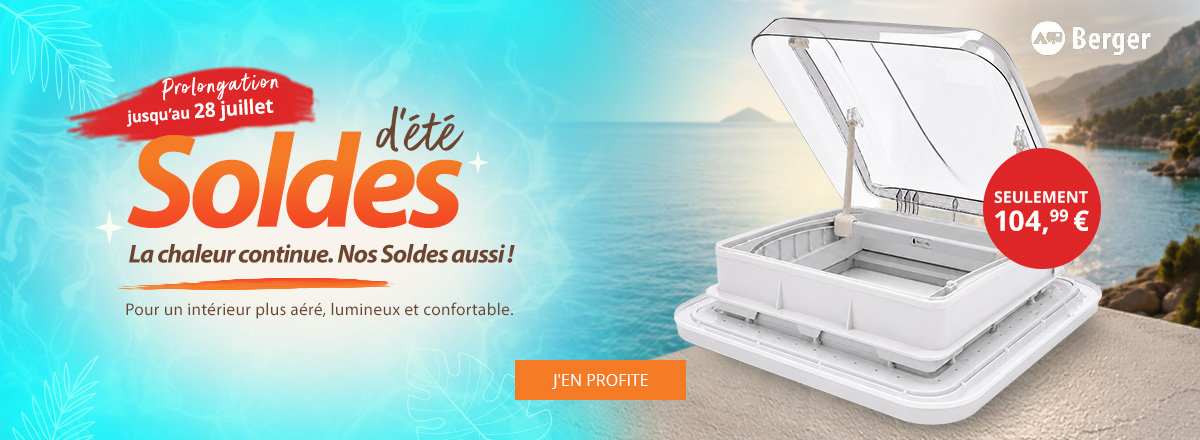 Trappe de toit blanche ouvrante sur surface en bois, arrière-plan côte et mer, à gauche dégradé turquoise avec texte 'Soldes d'été', pastille orange 'OFFRE SPÉCIALE', logo 'Berger'