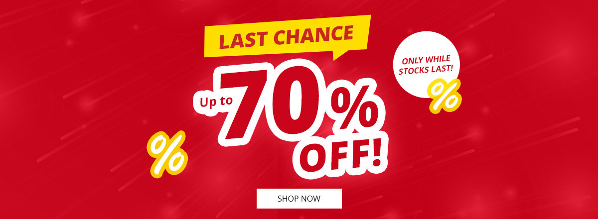 Red background, yellow banner 'ALLES MUSS RAUS', large white and red text 'bis zu 70% SPAREN', yellow percent signs, white circle 'NUR SOLANGE DER VORRAT REICHT!', white rectangle 'ZU DEN ANGEBOTEN'